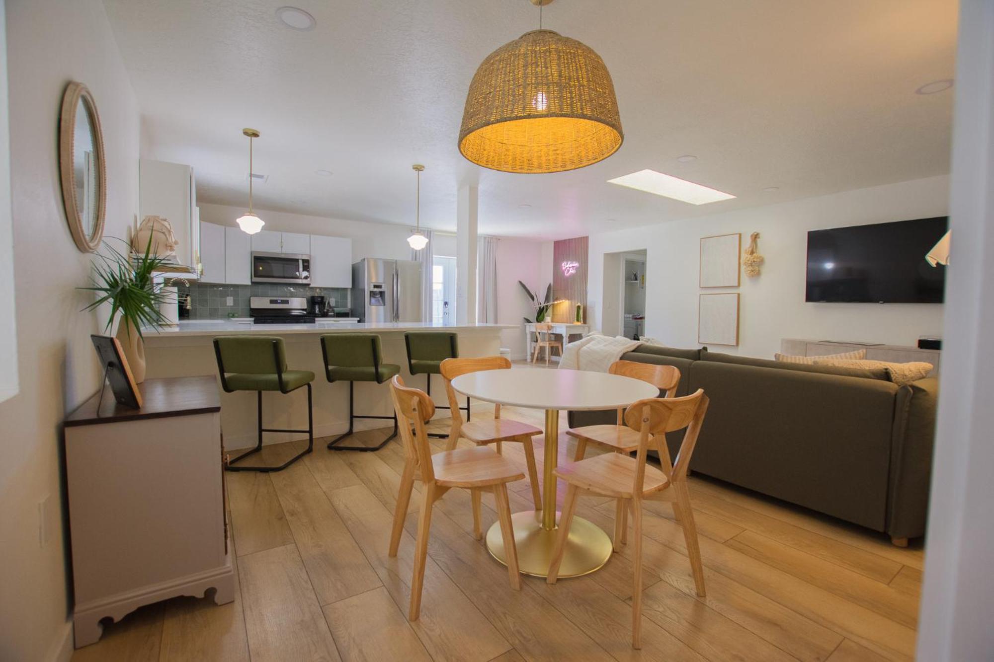 앨버커키 Bohemian Chic An Eclectic Escape-Hot Tub-Pet Friendly-No Pet Fees! 빌라 외부 사진