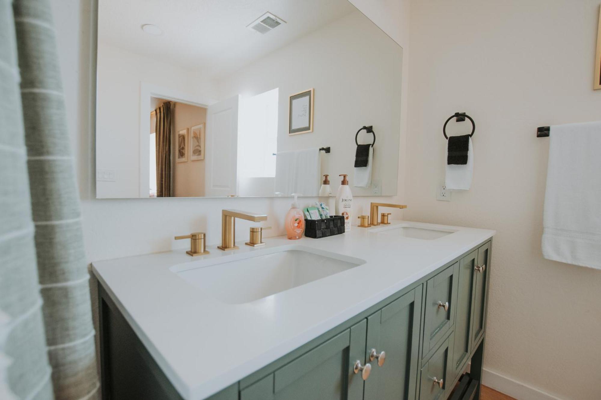 앨버커키 Bohemian Chic An Eclectic Escape-Hot Tub-Pet Friendly-No Pet Fees! 빌라 외부 사진